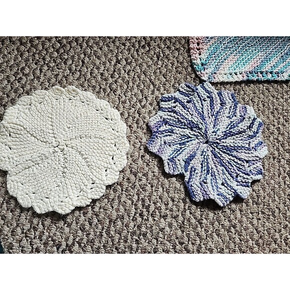 Lot of 10 Hand Crocheted Hot Pads Potholders Trivets Vintage - Picture 9 of 15